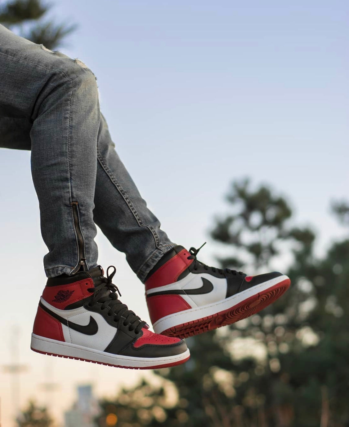 EI -AJ1 black red toe