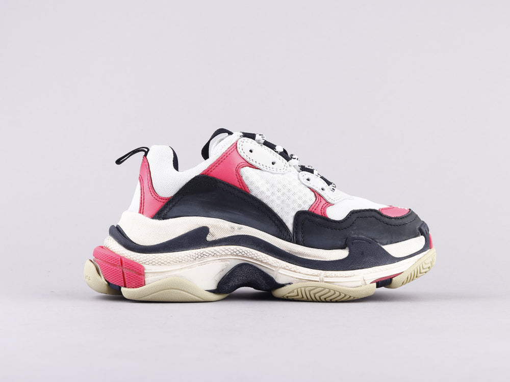 EI -Bla Triple S Black And White Powder Sneaker