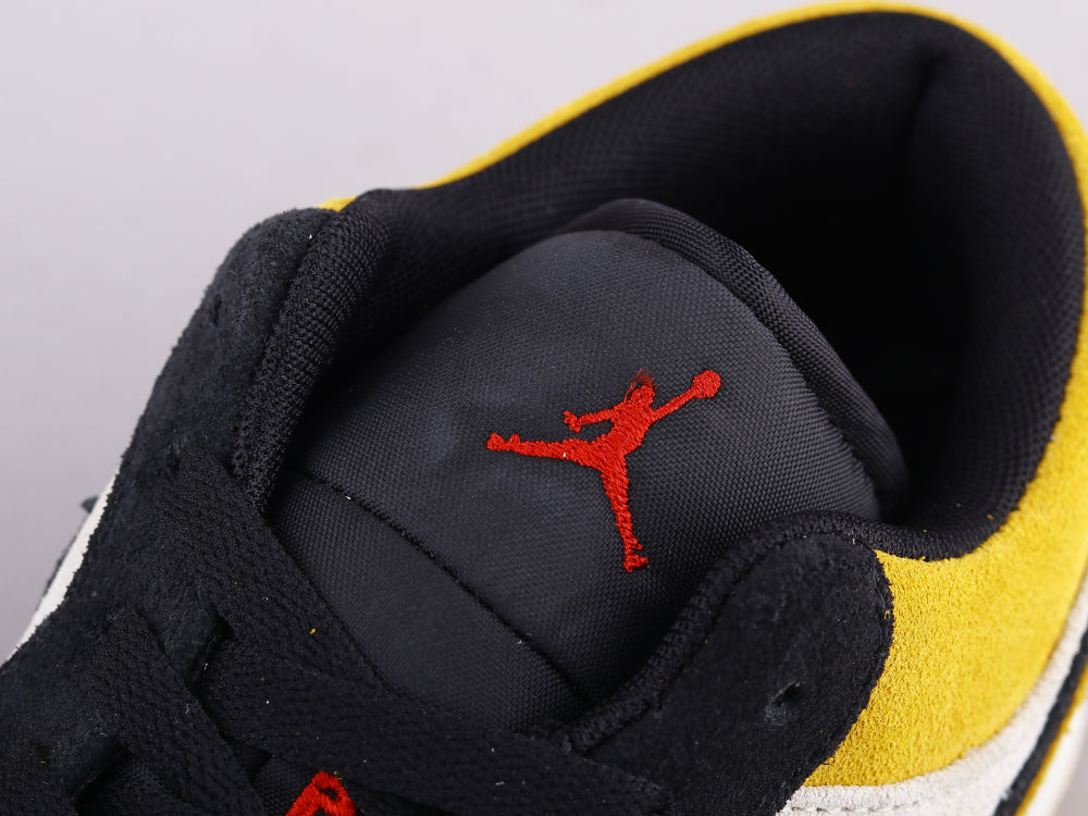 EI -AJ1 black and yellow toes