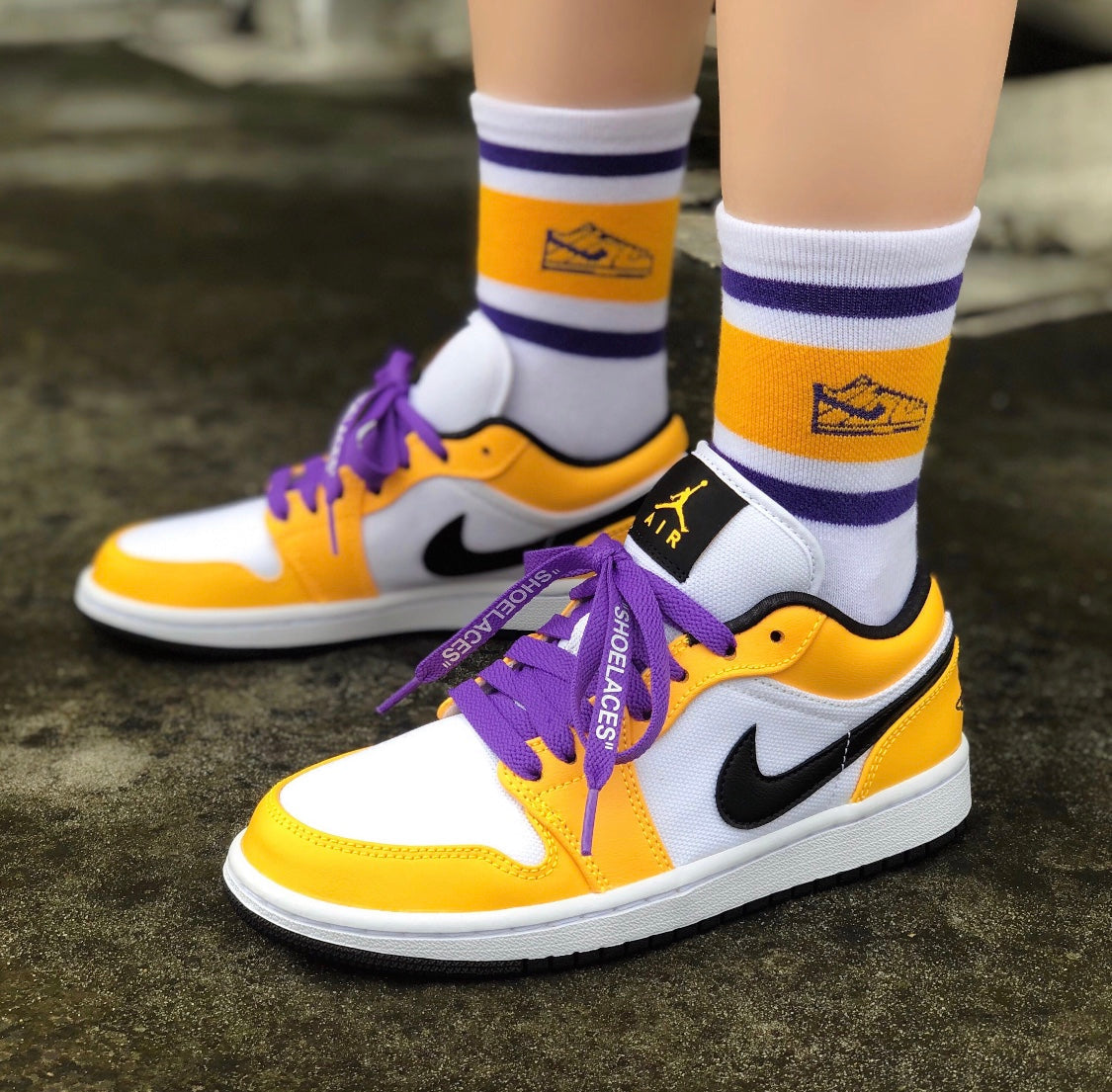 EI -AJ1 Lakers Laser Orange