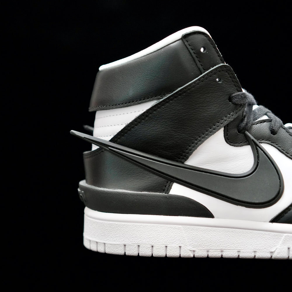 EI -AMBUSH x DUNK HIGH Black & White Collaboration