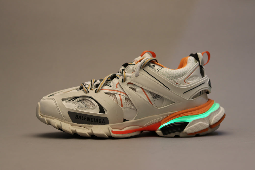 EI -Bla Track LED Orange Sneaker