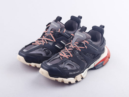 EI -Bla Track Three Generations Sneaker