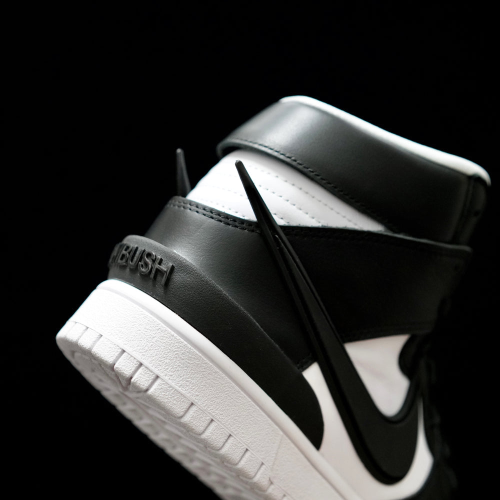 EI -AMBUSH x DUNK HIGH Black & White Collaboration