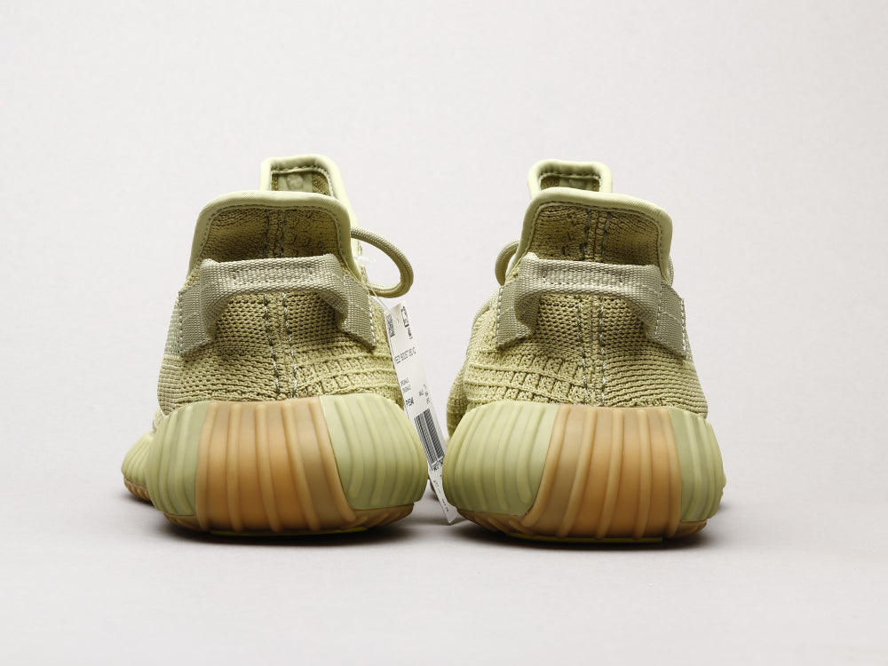 EI -Yzy 350 Sulfur Matcha Green Sneaker