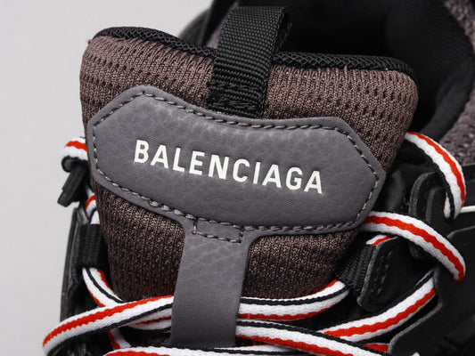 EI -Bla Track Black Red Sneaker