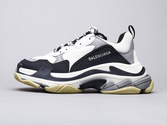 EI -Bla Triple-S Black And White Sneaker