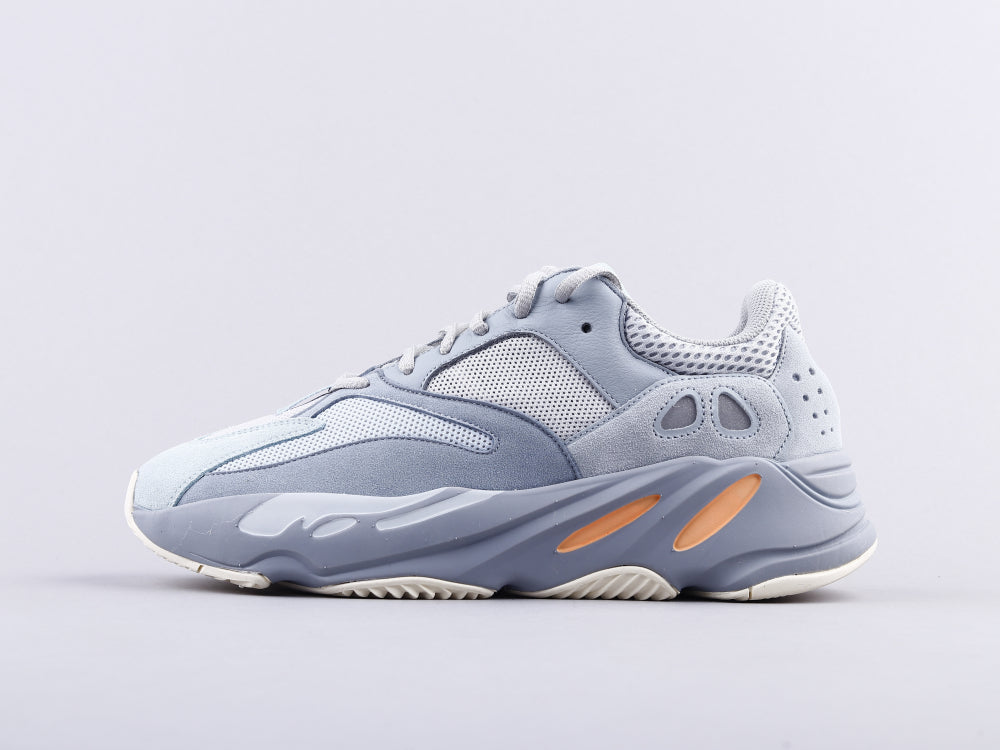 EI -Yzy 700 Inertia Sneaker