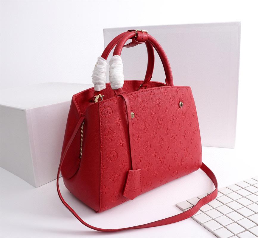 EI - Top Handbags LUV 040