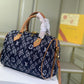 EI - Top Handbags LUV 110