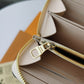 EI -New Wallets LUV 107