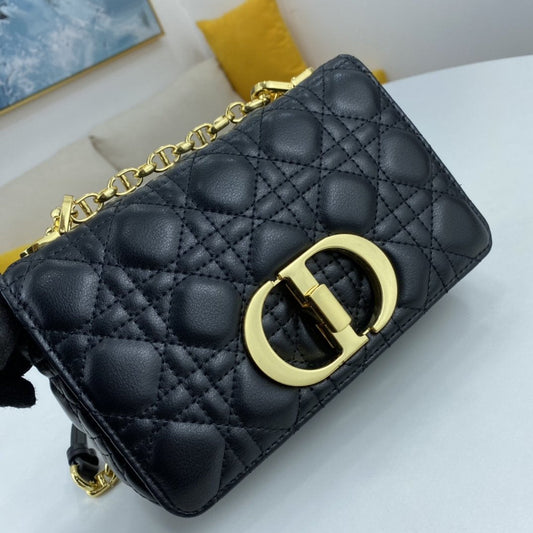 EI - Top Handbags DIR 067