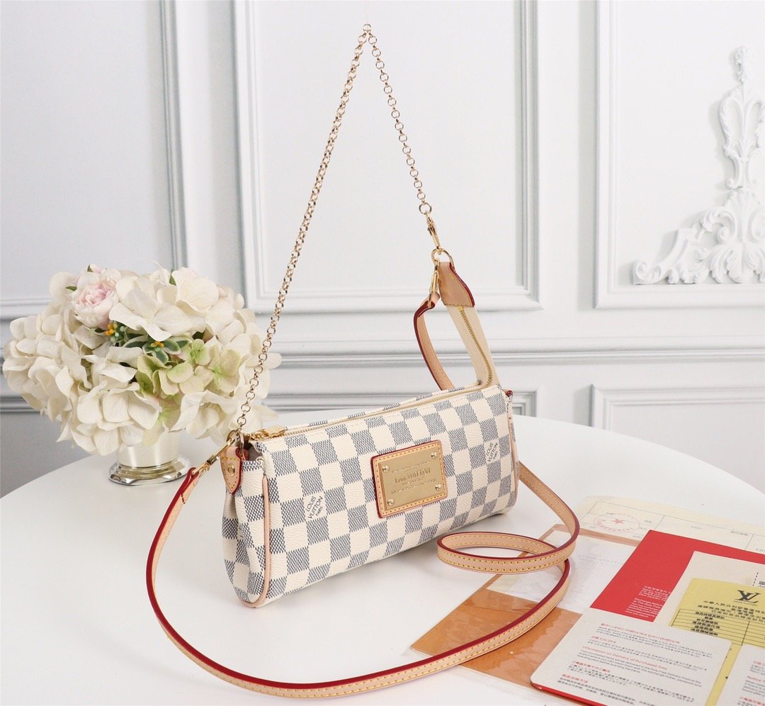 EI - Top Handbags LUV 278