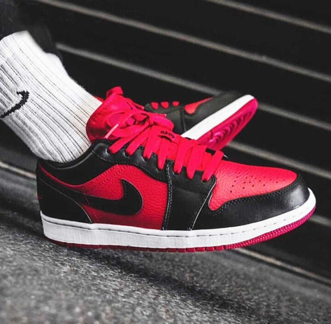 EI -AJ1 new black red