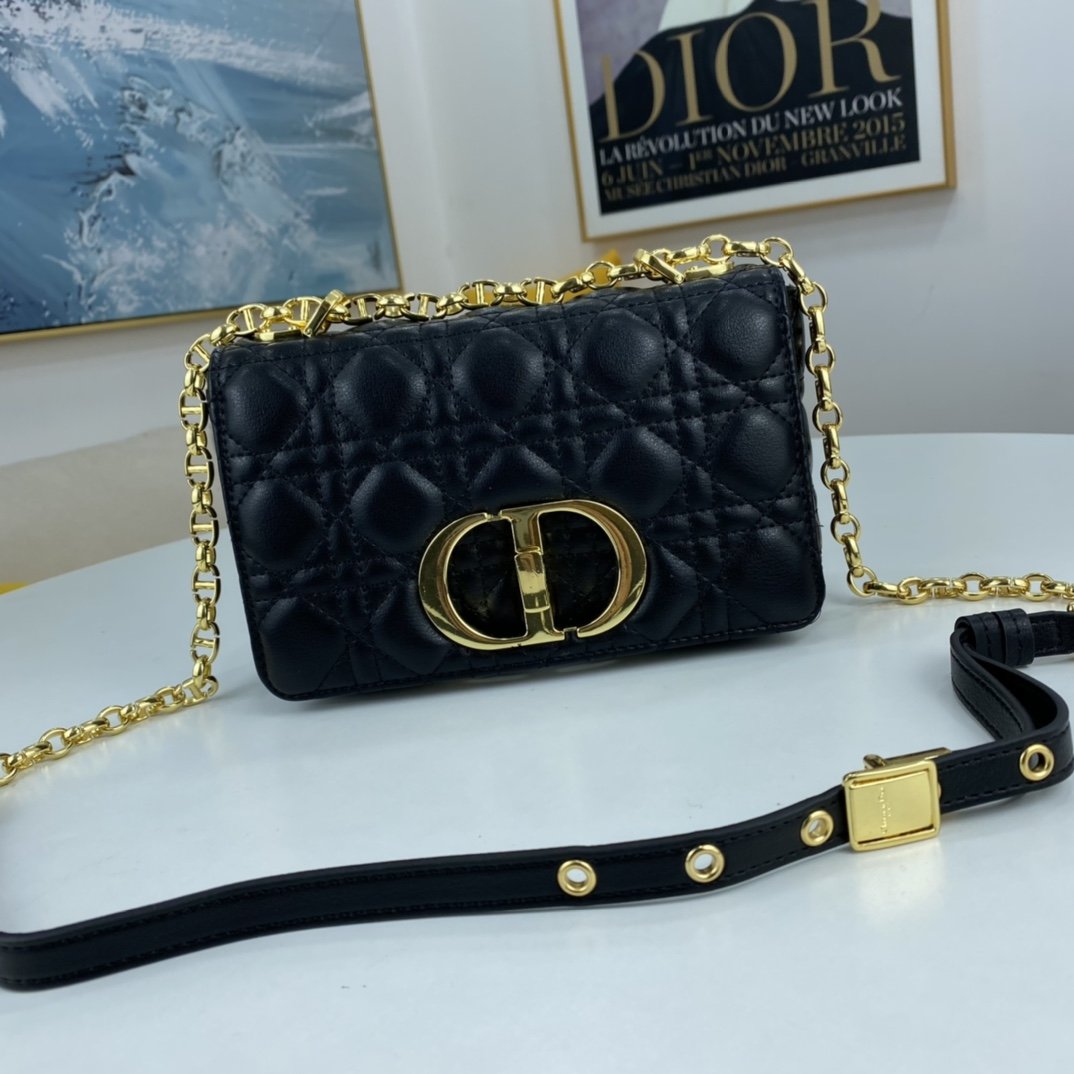EI - Top Handbags DIR 067