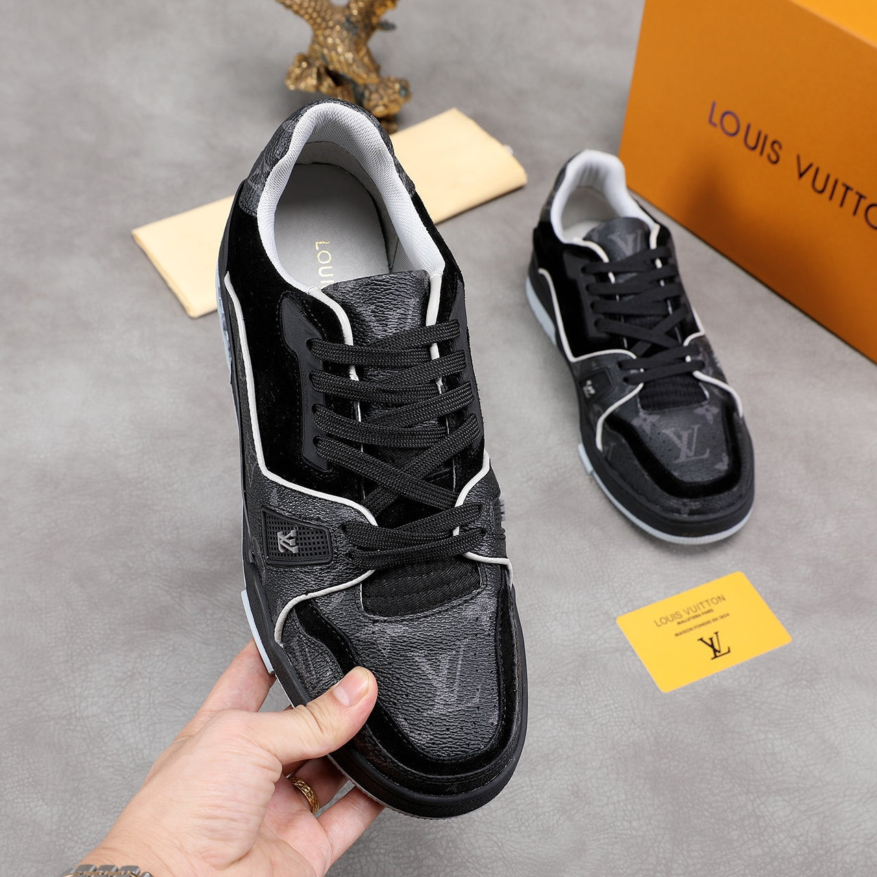 EI -LUV SurfaCE In CEnogram Black Sneaker