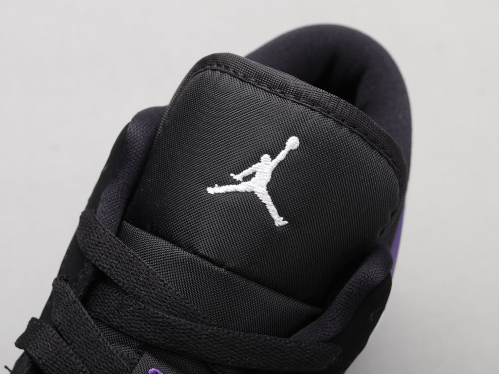 EI -AJ1 Black and purple toes