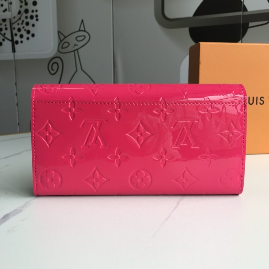 EI -New Wallets LUV 004