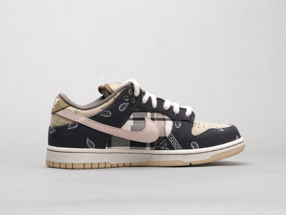 EI -Travis Scott x SB Dunk Low Cashew Blossom