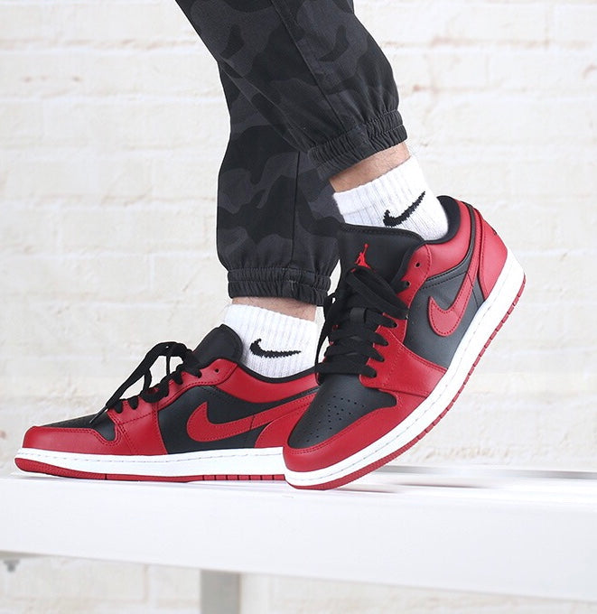 EI -AJ1 Reverse black and red forbidden to wear