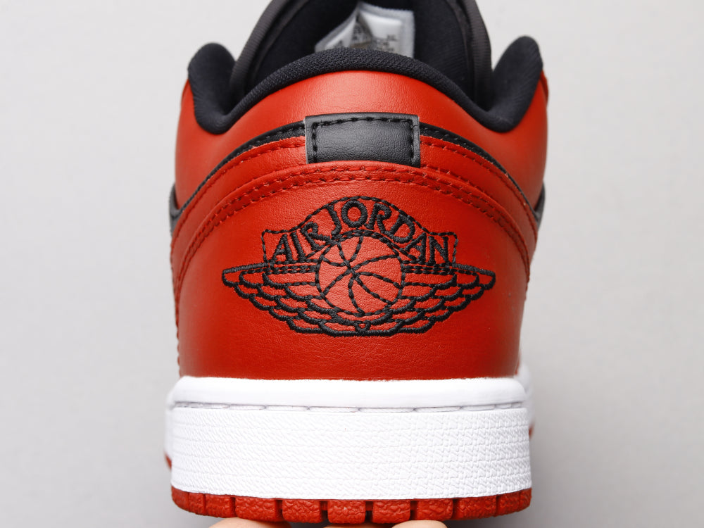 EI -AJ1 Reverse black and red forbidden to wear