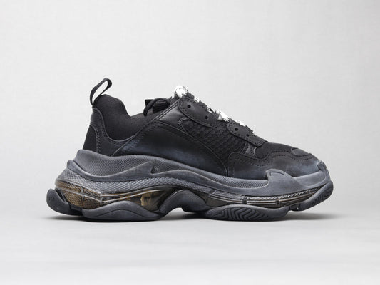 EI -Bla Triple S Air Cushion Black Sneaker