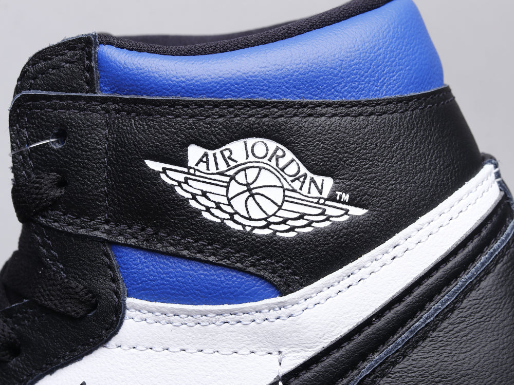 EI -AJ1 black and blue toe