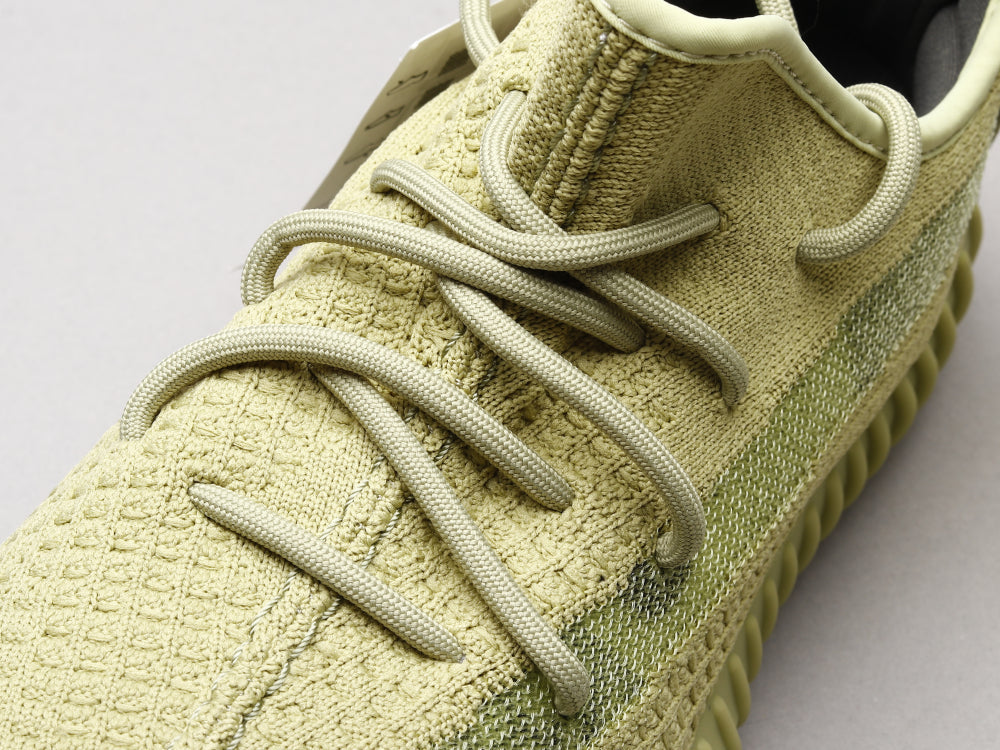 EI -Yzy 350 Sulfur Matcha Green Sneaker