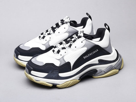 EI -Bla Triple-S Black And White Sneaker