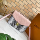 EI - Top Handbags LUV 126