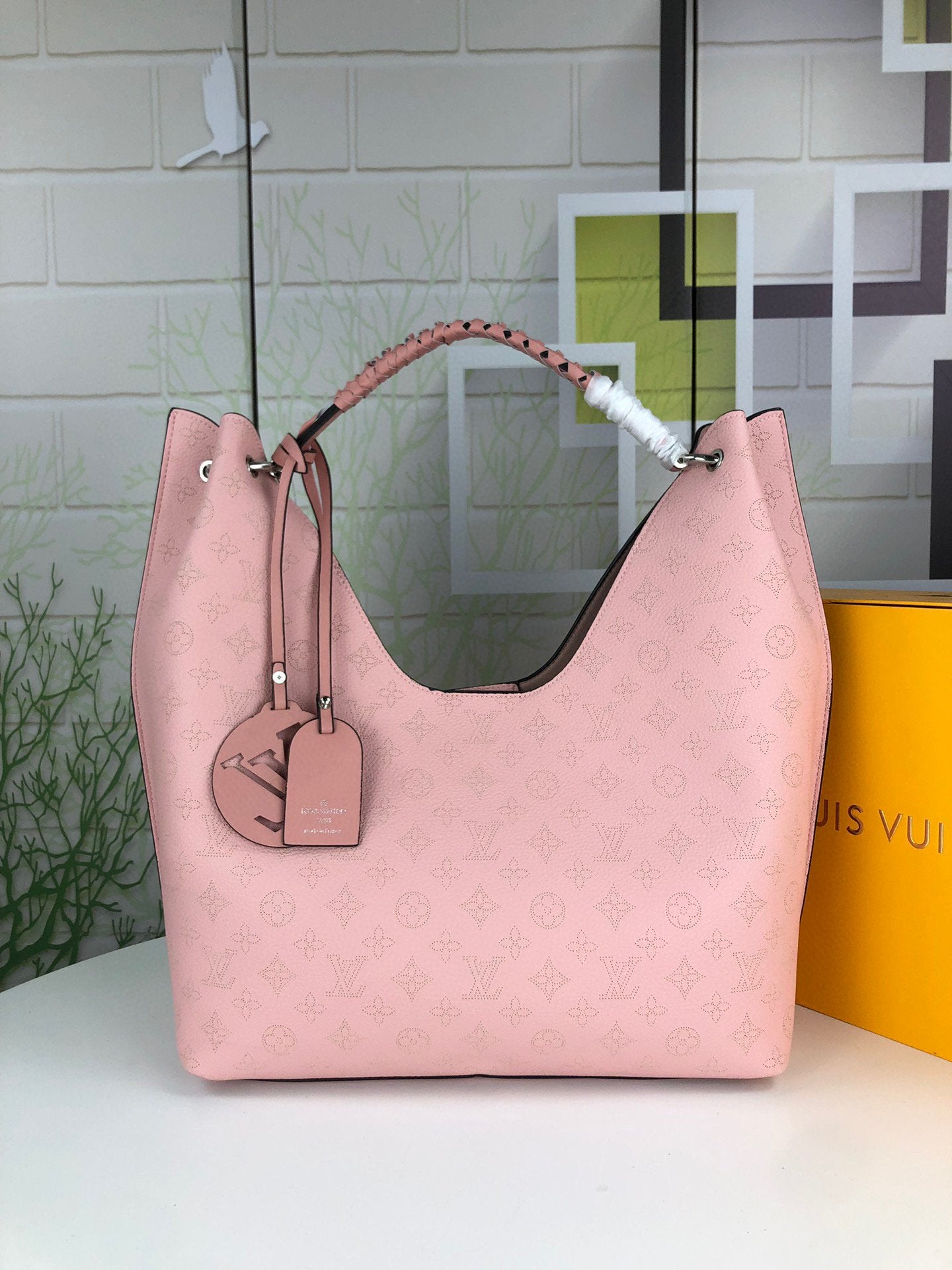 EI - Top Handbags LUV 050