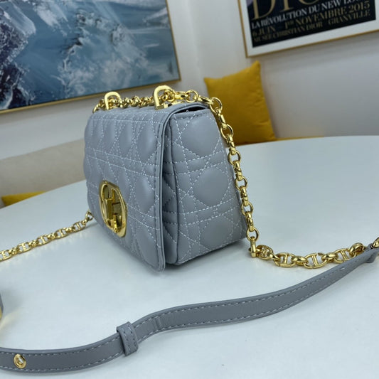 EI - Top Handbags DIR 066