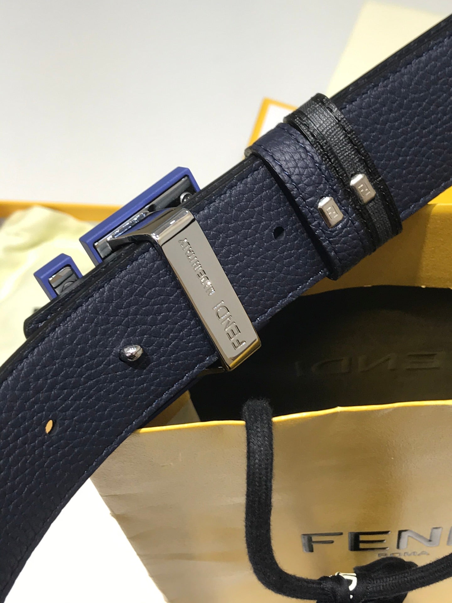 EI - Top  FEI  BELTS 008