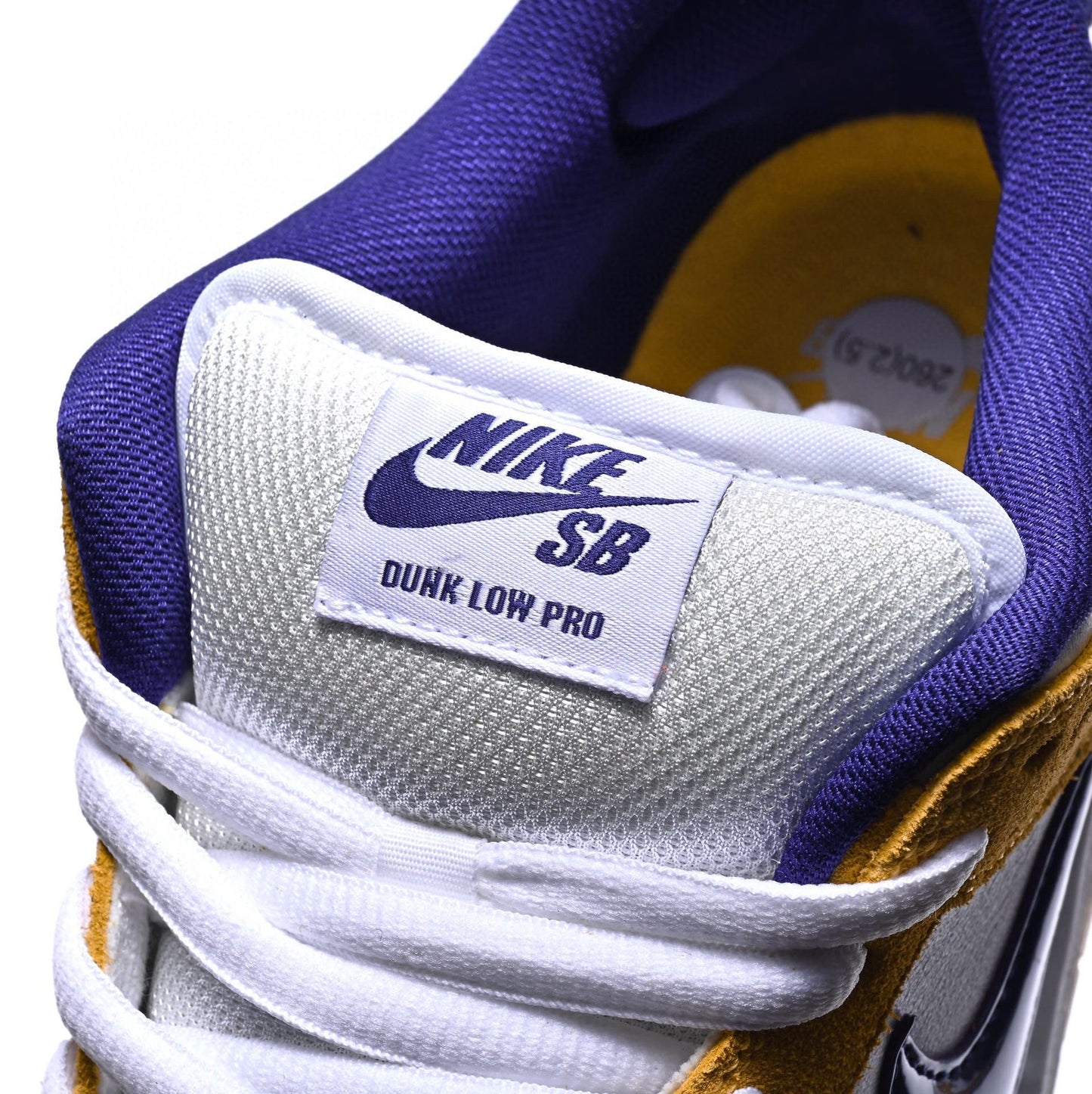 EI -NKE DUNK Purple Lakers