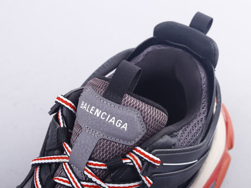 EI -Bla Track Three Generations Sneaker