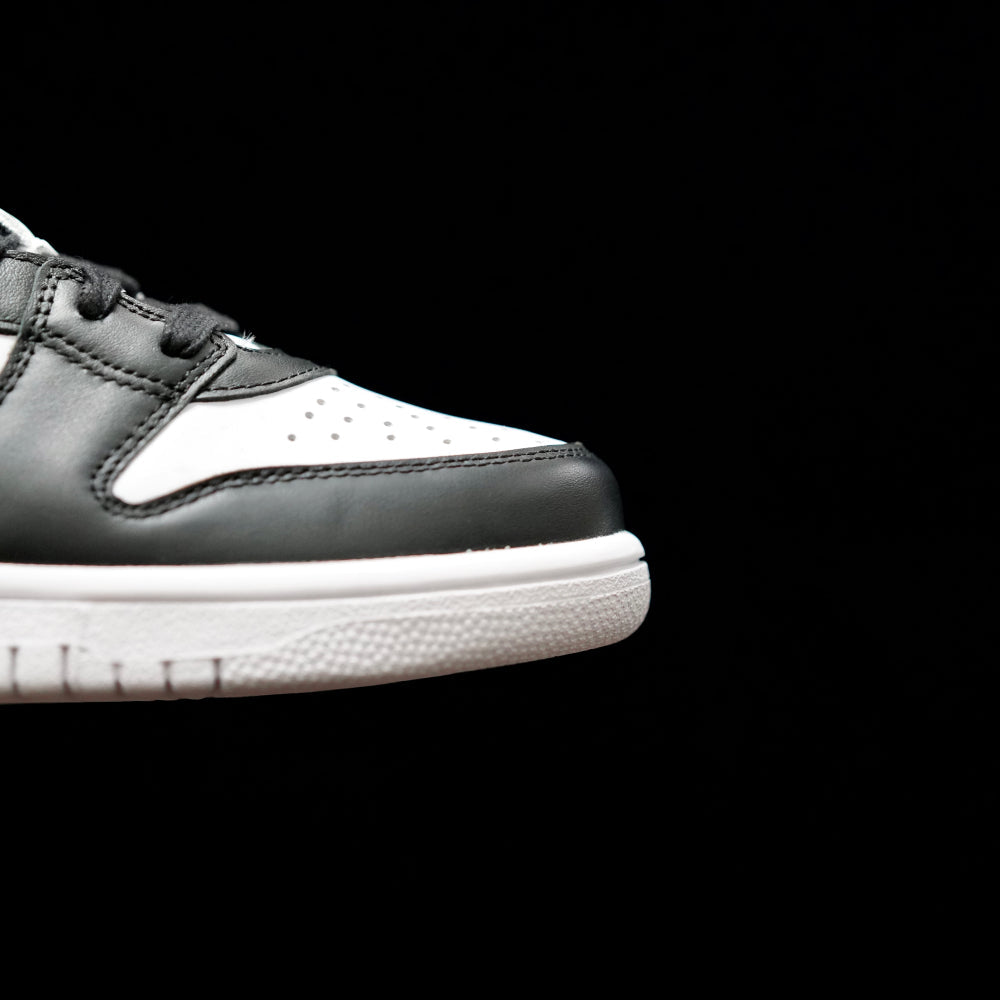 EI -AMBUSH x DUNK HIGH Black & White Collaboration