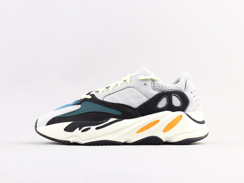 EI -Yzy 700 Wave Sneaker