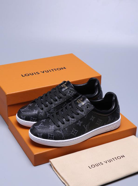 EI -LUV Casual Black Sneaker