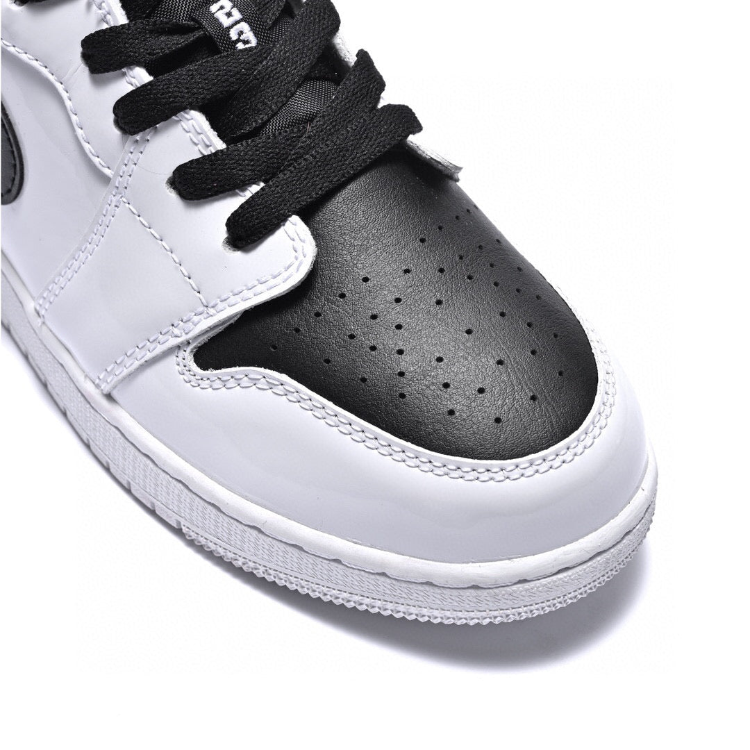 EI -AJ1 low black and white panda