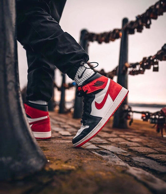 EI -AJ1 High Six Crowns Black and Red