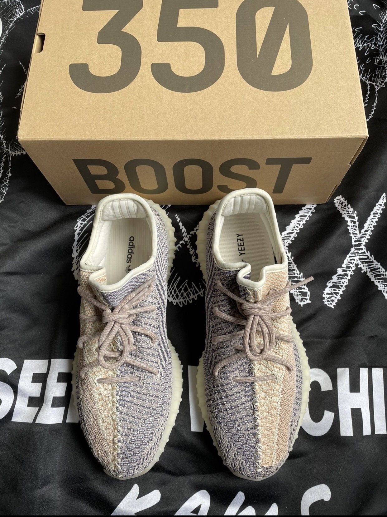 EI -Yzy 350 V2 Grey Pearl Sneaker