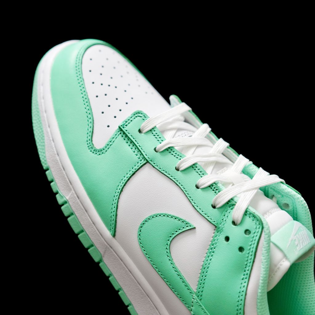 EI -Tiffany white green