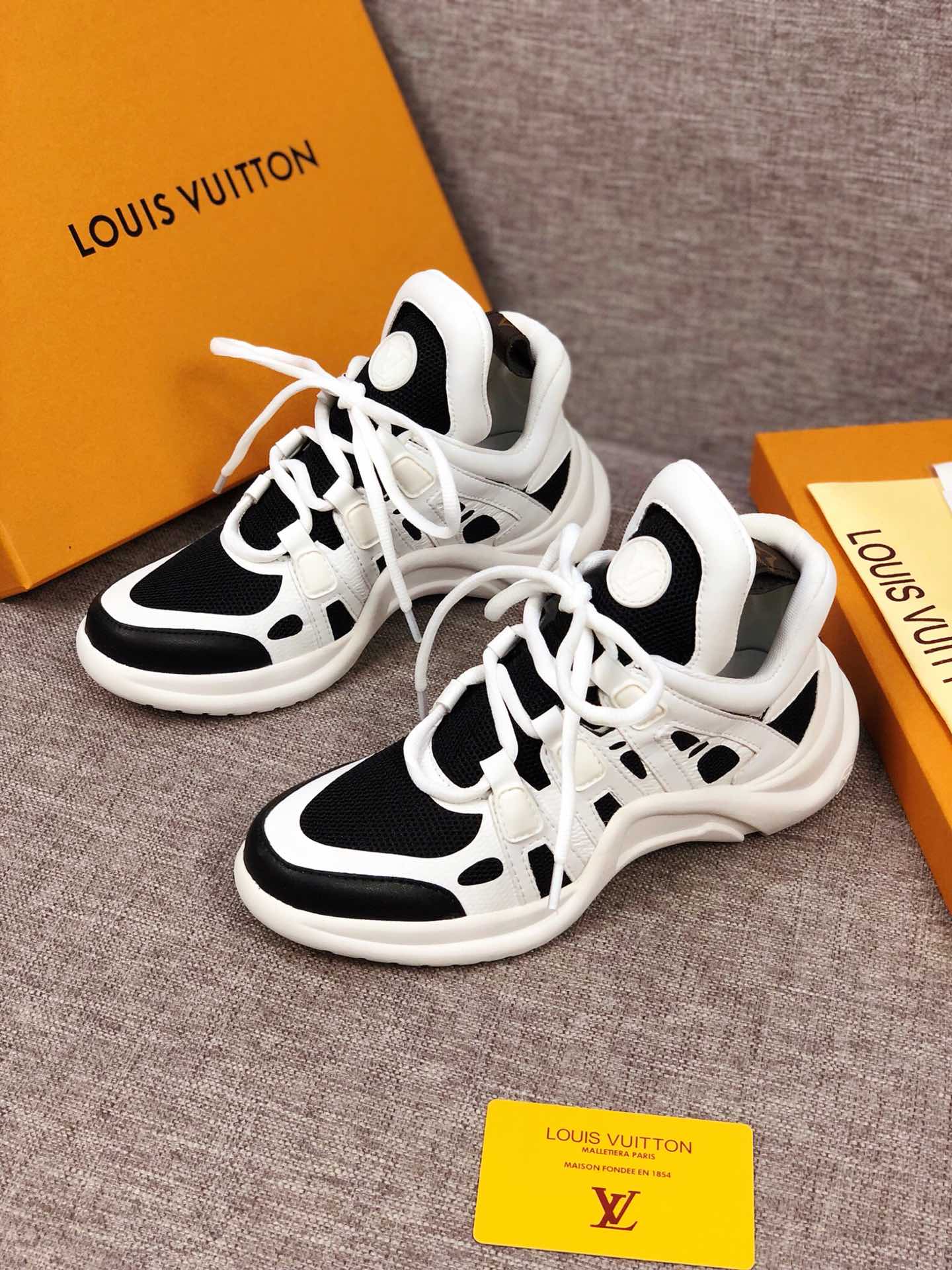 EI -LUV Archlight Black White Sneaker