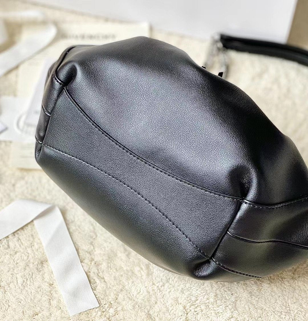 gv Small Kenny Bag Black For Women, Handbags, Shoulder Bags 12.6in/32cm BB50MJB1DM-001