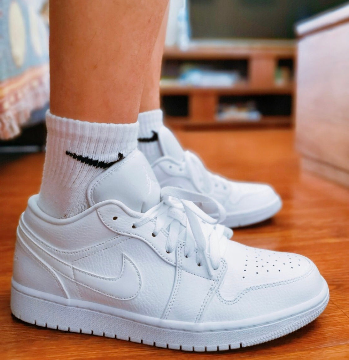 EI -AJ1 Pure white lychee pattern