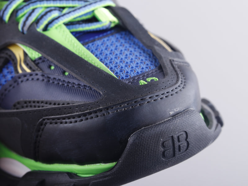 EI -Bla Track Three Generations Sneaker