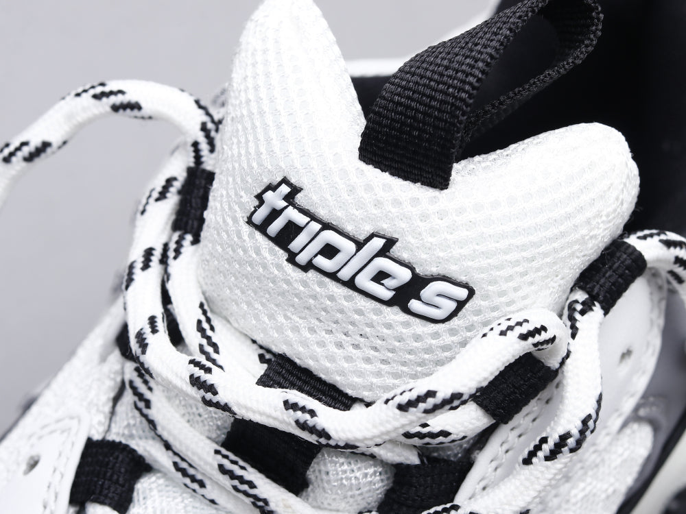 EI -Bla Triple-S Black And White Sneaker