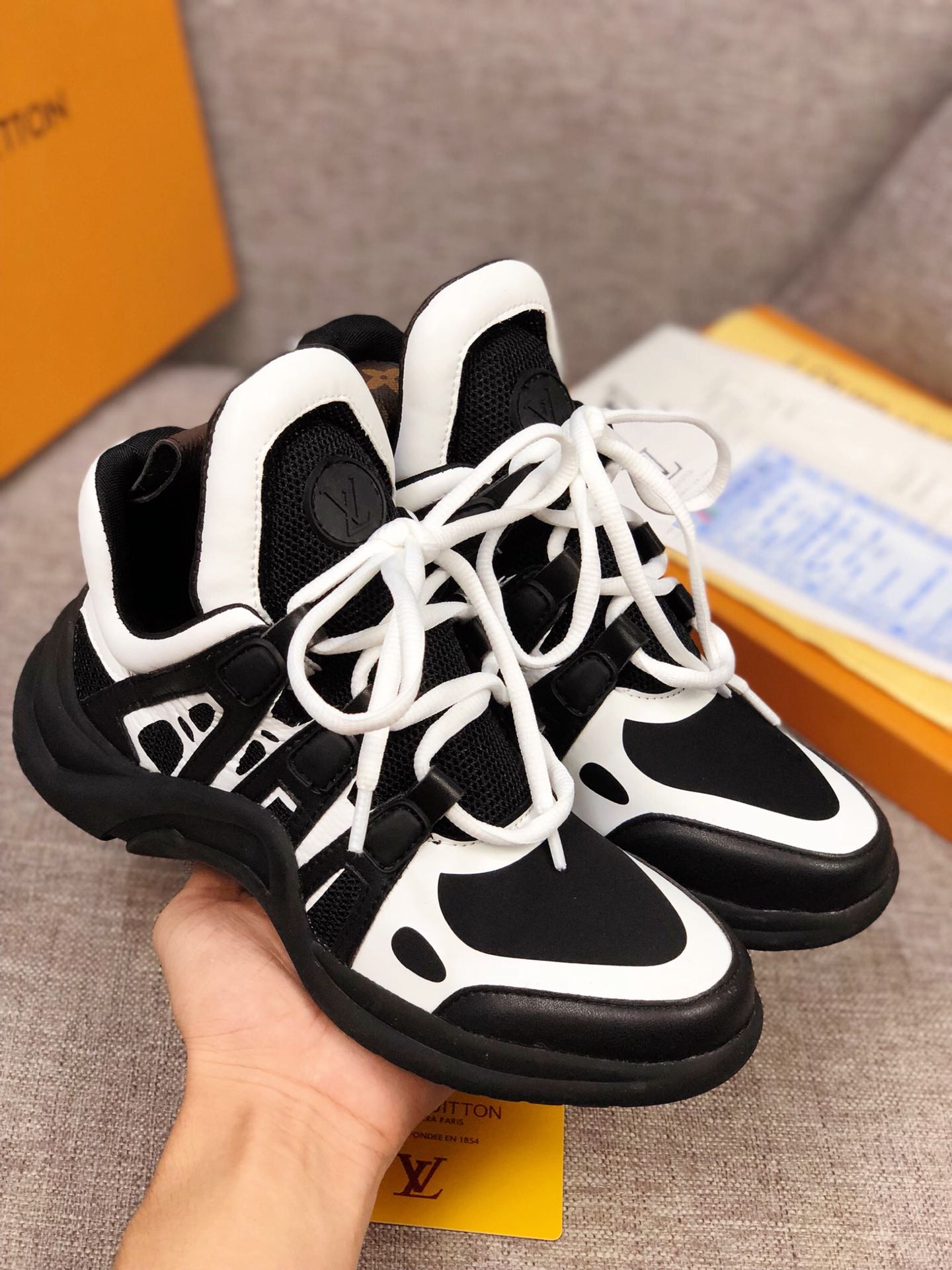 EI -LUV Archlight Black White Sneaker