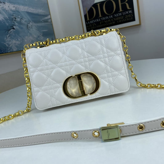 EI - Top Handbags DIR 070