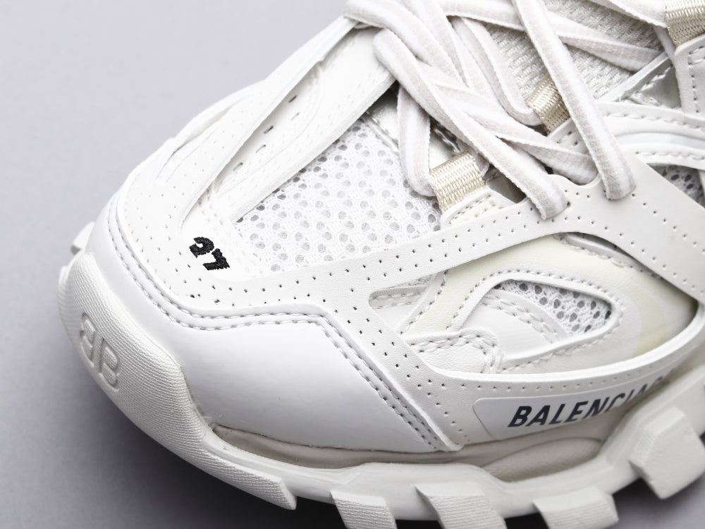 EI -Bla Track Three Generations White Sneaker